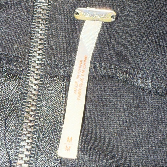 FREE PEOPLE Black Cha Cha Sleeveless Fit & Flare Dress Womens size Medium - Picture 4 of 4